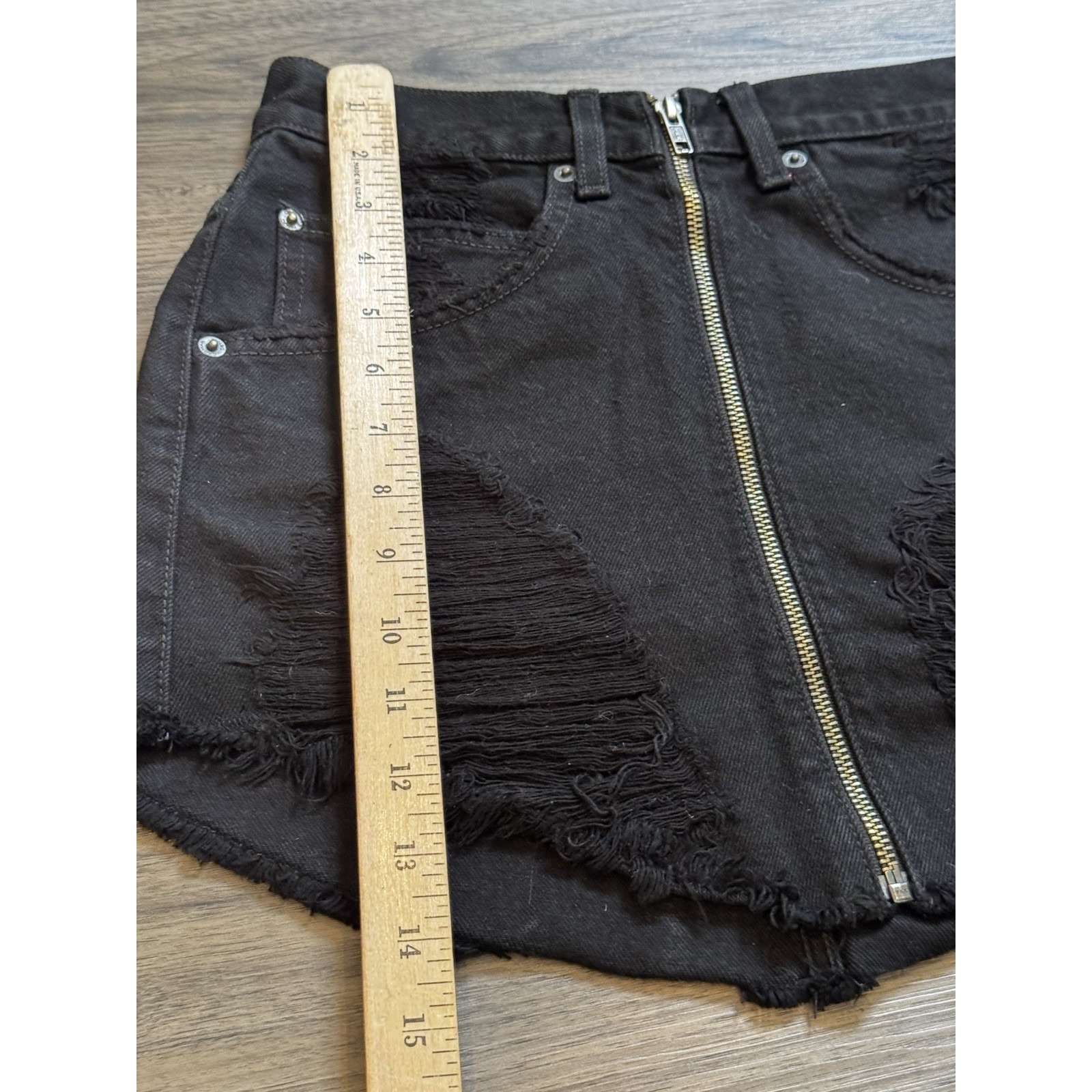 Nwt Carmar Womens Beatrice Beach Denim Skirt 25 Raw Hem Grunge Goth Mink — image 5 of 8